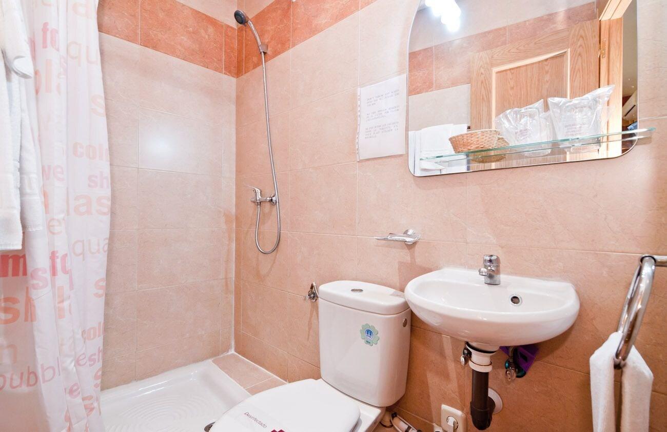 מדריד Hostal Las Cortes מראה חיצוני תמונה