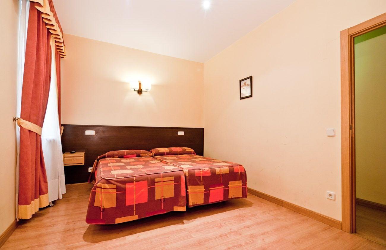 מדריד Hostal Las Cortes מראה חיצוני תמונה