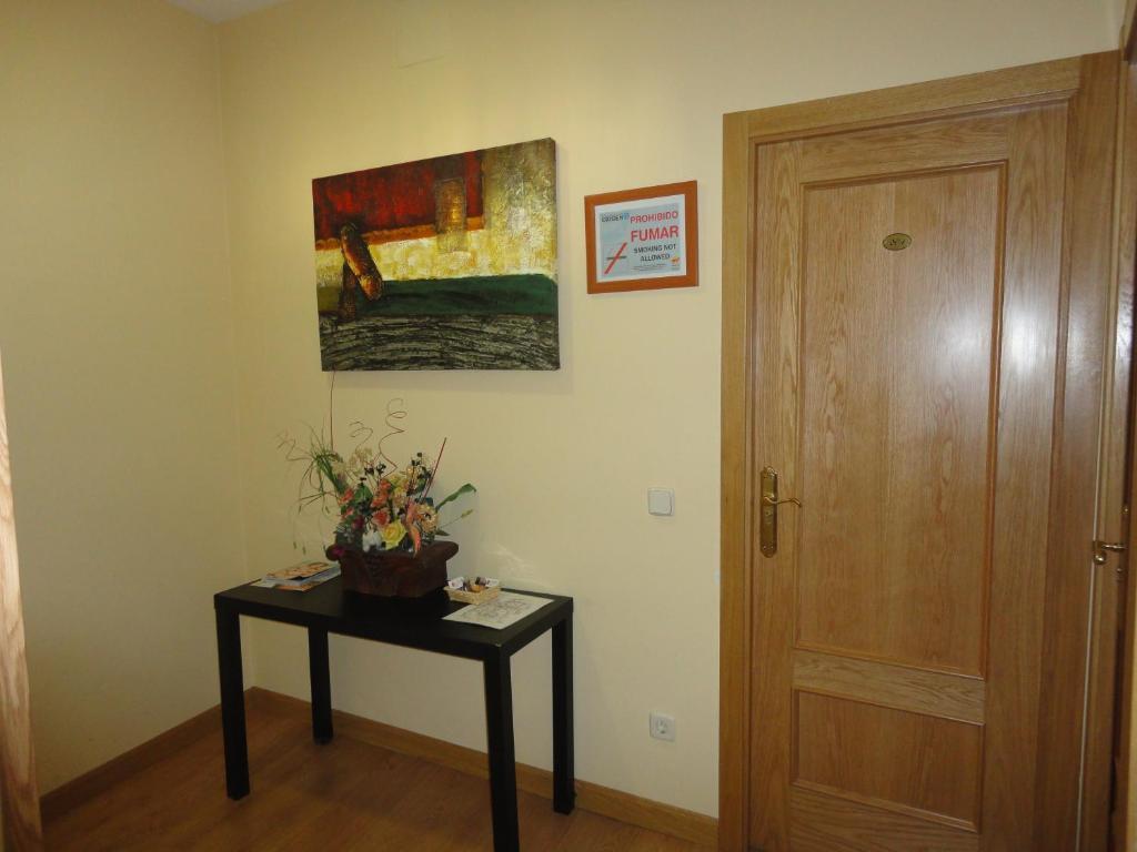 מדריד Hostal Las Cortes מראה חיצוני תמונה