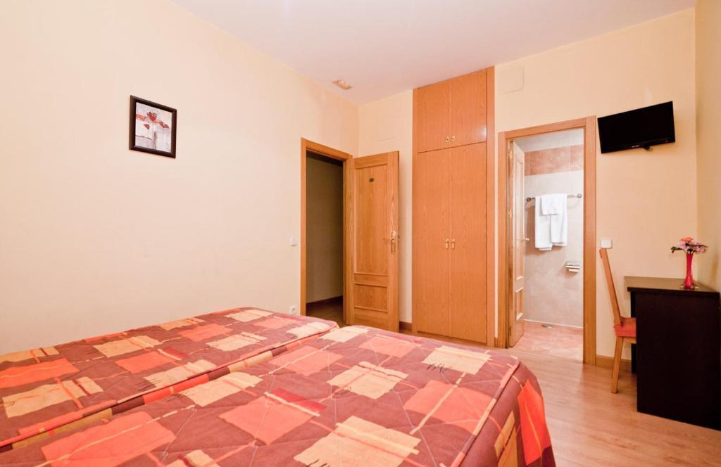 מדריד Hostal Las Cortes מראה חיצוני תמונה