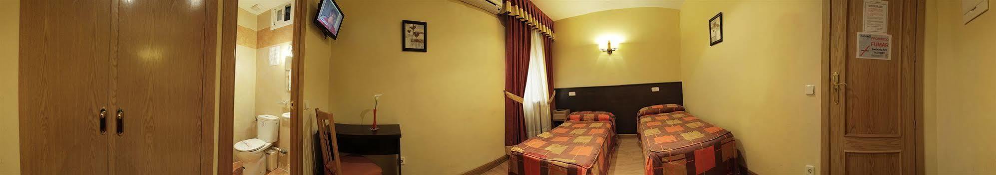 מדריד Hostal Las Cortes מראה חיצוני תמונה