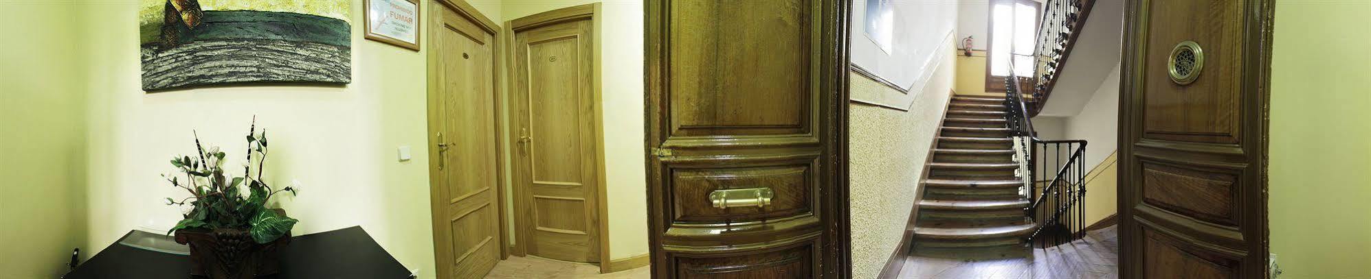 מדריד Hostal Las Cortes מראה חיצוני תמונה
